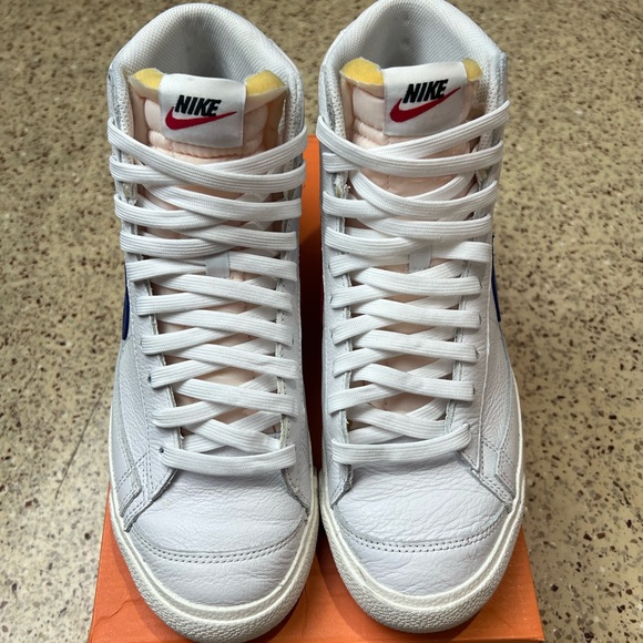 MENS SHOE Size 9 NIKE BLAZER MID 77 VINTAGE WHITE/RACER BLUE (Red/Blue) - Picture 5 of 13